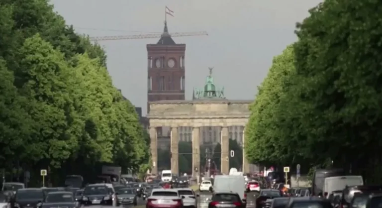 आफ्नो देशमा काम गर्ने जर्मन नागकिरलाई निकाल्ने रुसको निर्णय