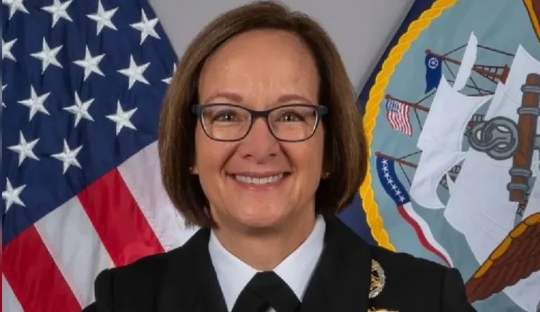 अमेरिकी इतिहासमा पहिलो पटक नौसेनाको नेतृत्वमा महिला