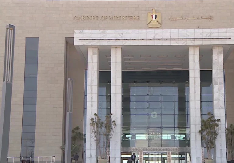 स्वेज नहर व्यवस्थित बनाउँदै इजिप्ट