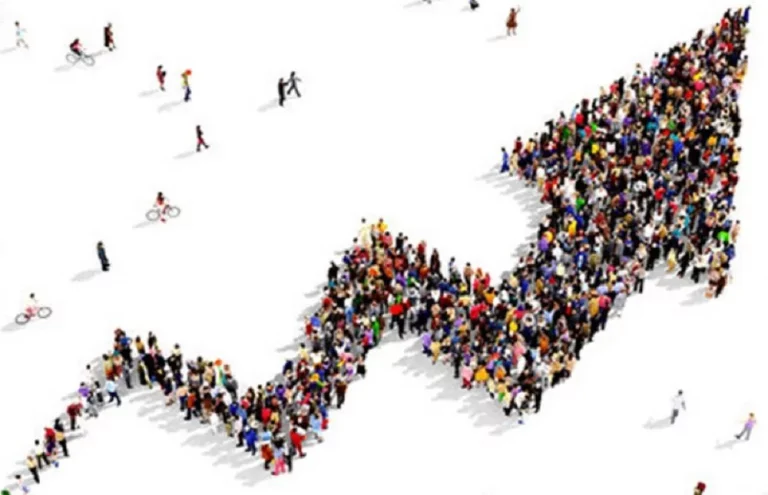 स्पेनको जनसंख्या हालसम्मकै उच्च