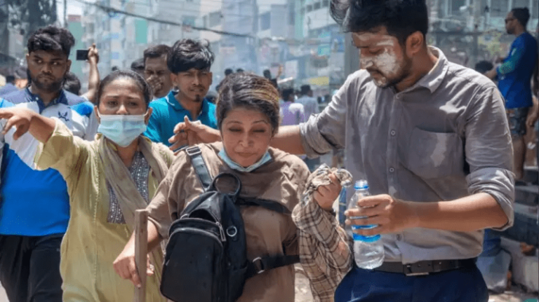 बंगलादेशमा आरक्षणविरोधी आन्दोलन, ३५ जनाको मृत्युपछि देशभर कर्फ्यु